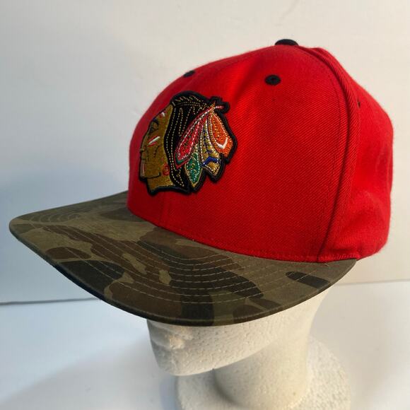 Chicago Blackhawks Hat Red Camo Bill Snapback NHL Hockey Baseball Cap - Picture 4 of 15